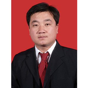 学生处副主任：张伟